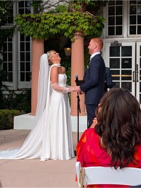 Elegant Light Ivory Bridal Veil with scattered rhinestones